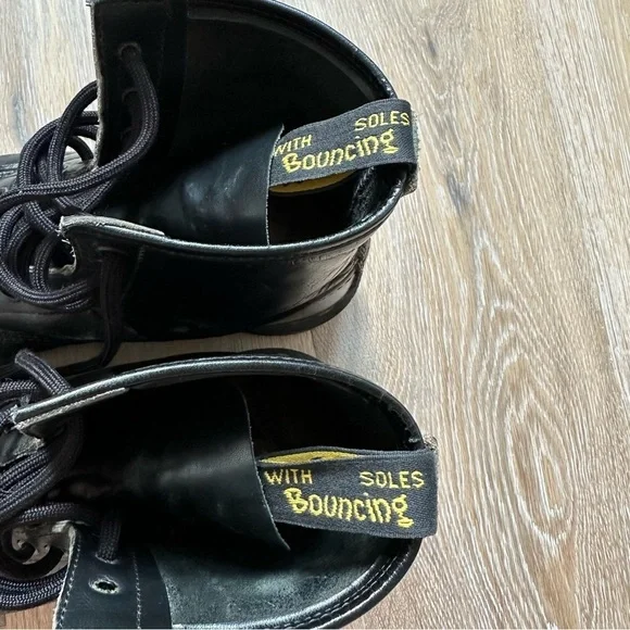 Vtg 90's 1460 Dr. Martens Boots Made in England 8 Eyelet Black UK 8 - Men’s US 9 - Picture 11 of 16